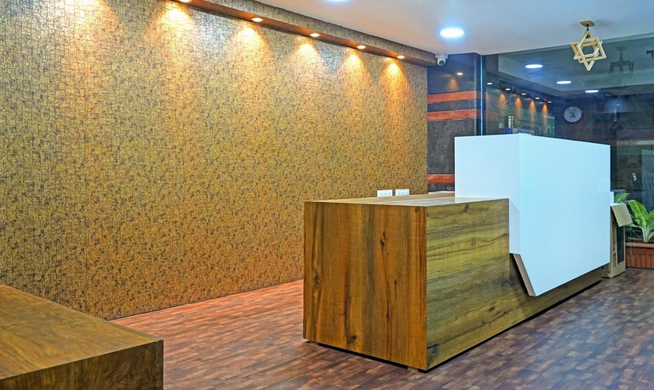 Hotel Treebo Trend Jsn Grand à Vijayawāda Extérieur photo