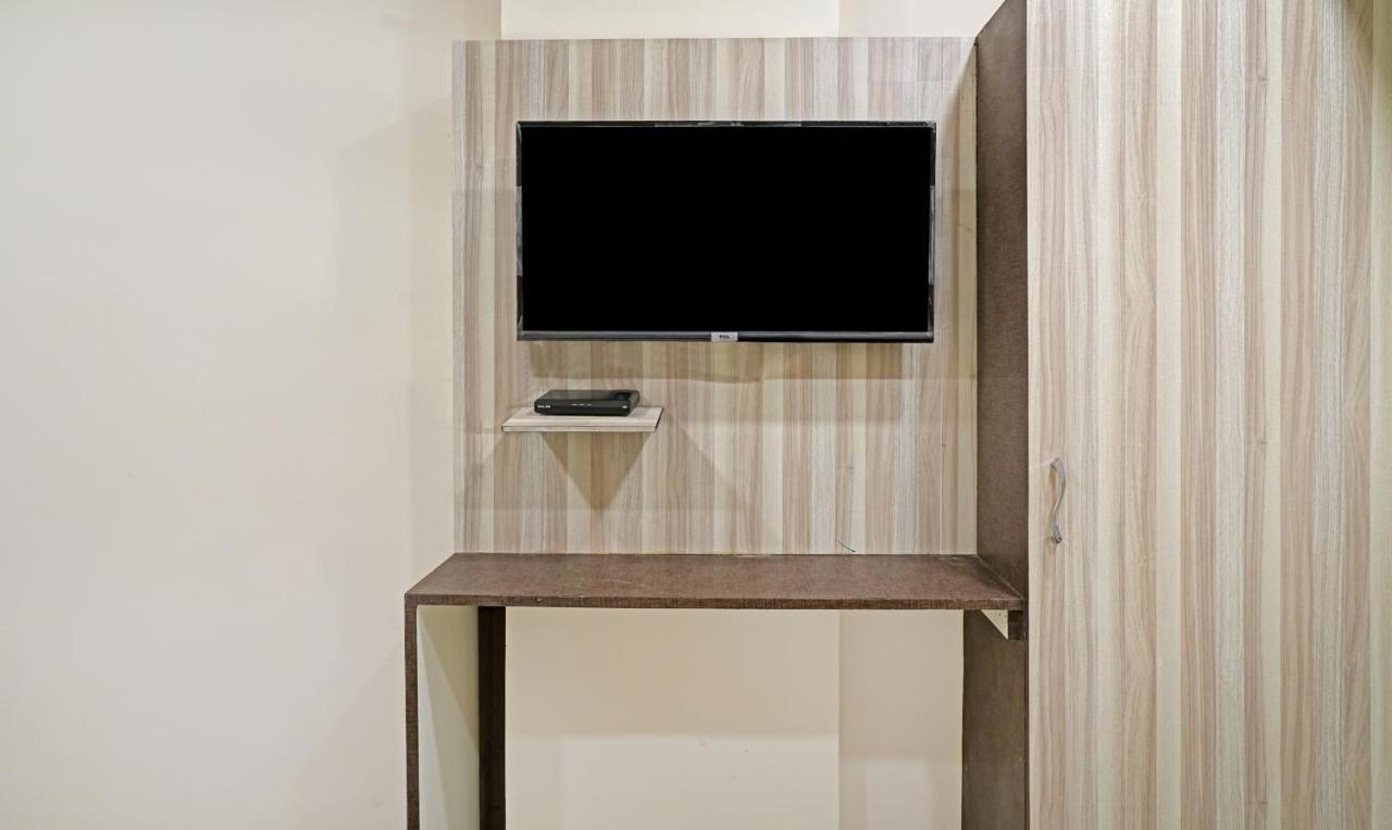 Hotel Treebo Trend Jsn Grand à Vijayawāda Extérieur photo