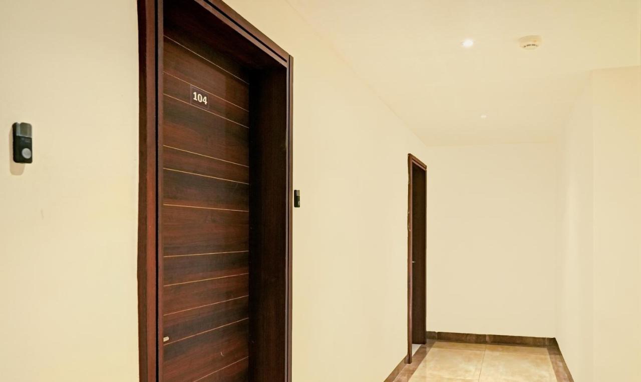 Hotel Treebo Trend Jsn Grand à Vijayawāda Extérieur photo