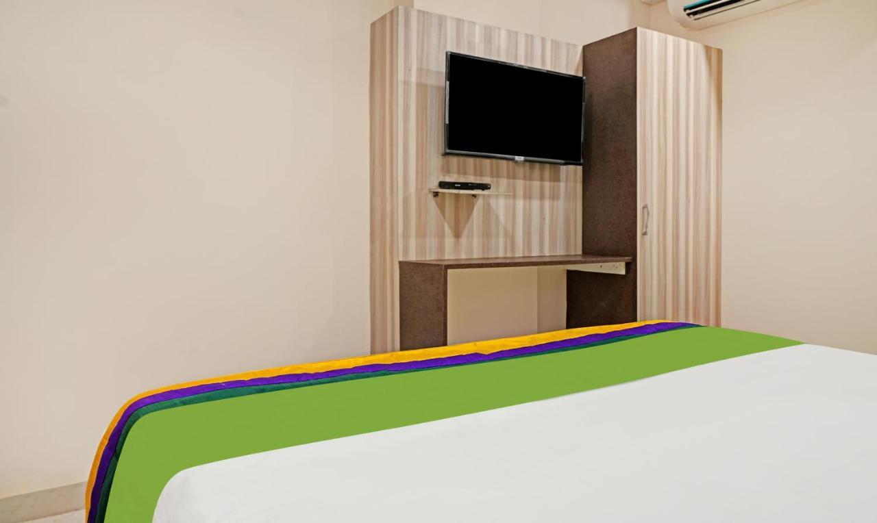 Hotel Treebo Trend Jsn Grand à Vijayawāda Extérieur photo